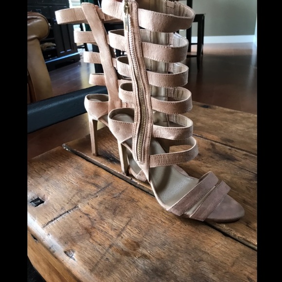 JustFab high heels - Picture 2 of 2